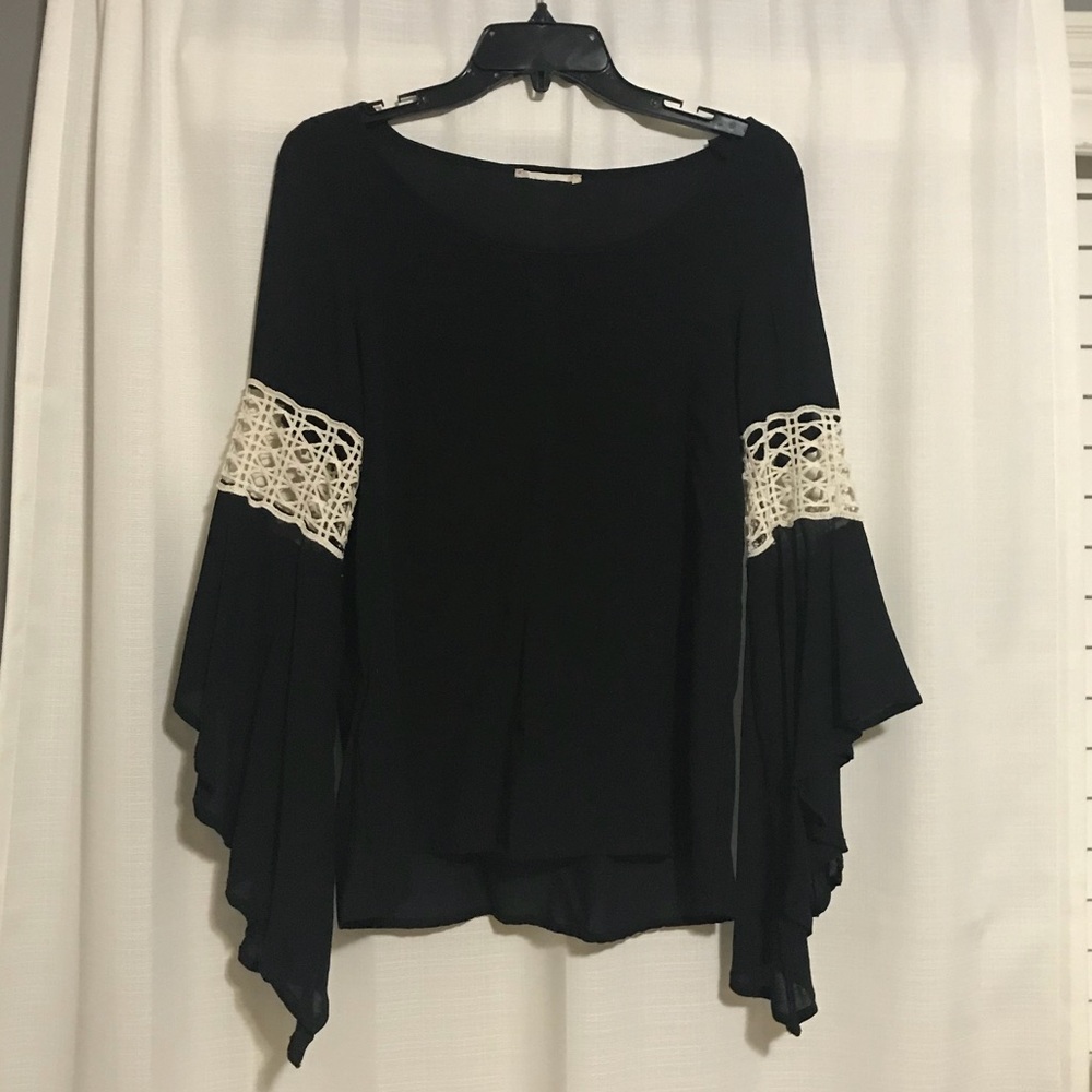 Altar’d State Long Sleeve Women’s Blouse